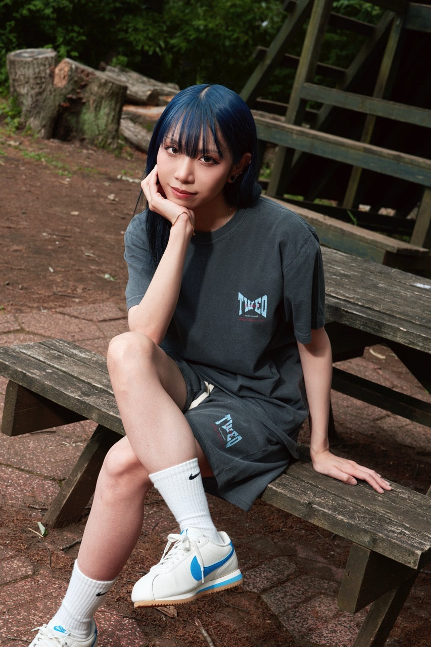 Twelve equal setup simple half pants